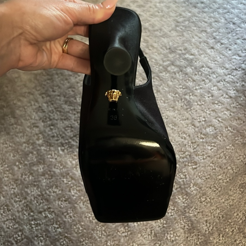 Versace shoes - Picture 8 of 11